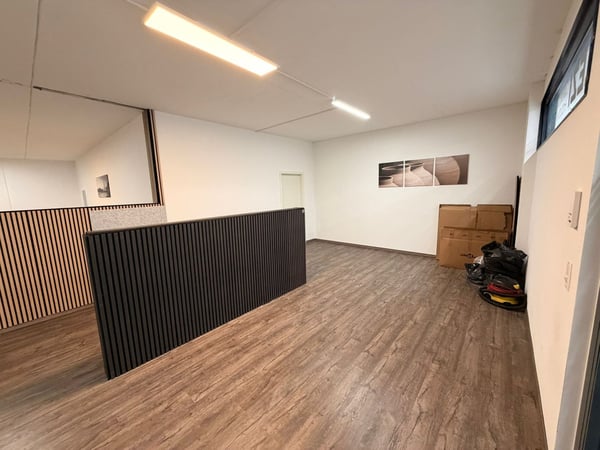 Moderne 1.5-Zimmer Büroräume in Steinhausen 7