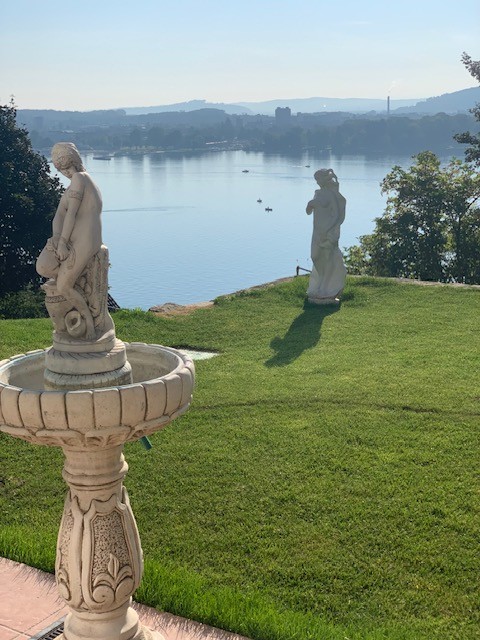 Exklusives Landhaus an Traumlage in Biel - Ein Wohntraum wird wahr! 2