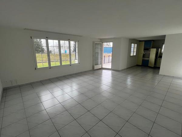 Helle 1.5-Zimmer-Wohnung mit Blick ins Grüne in Root 9