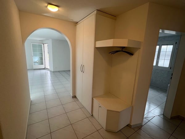 Helle 1.5-Zimmer-Wohnung mit Blick ins Grüne in Root 1