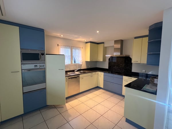 Helle 1.5-Zimmer-Wohnung mit Blick ins Grüne in Root 2