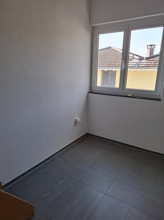Grosszügige 1.5-Zimmer-Dachwohnung mit Bergblick in Marbach 12