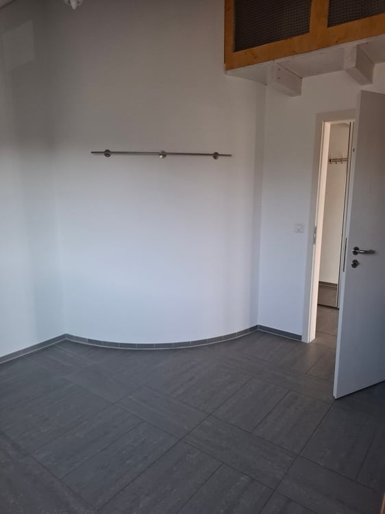 Grosszügige 1.5-Zimmer-Dachwohnung mit Bergblick in Marbach 14
