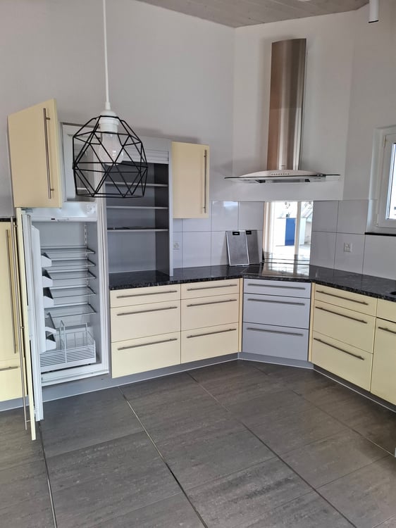 Grosszügige 1.5-Zimmer-Dachwohnung mit Bergblick in Marbach 11