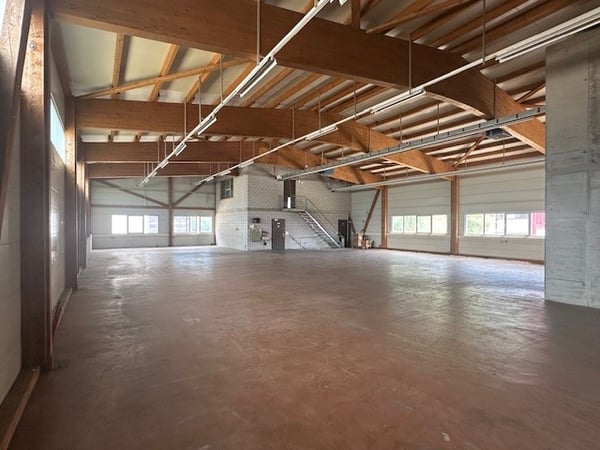 Vielseitige Gewerbe/Industrieimmobilie in Niederönz zu vermieten 5