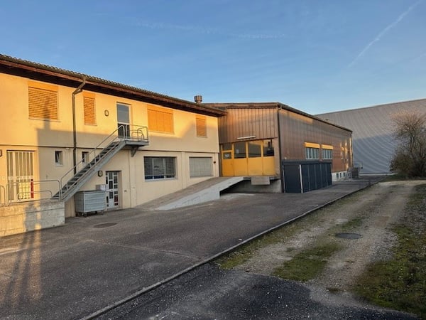 Vielseitige Gewerbe/Industrieimmobilie in Niederönz zu vermieten 3