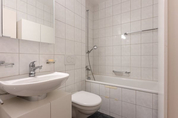 Moderne 1.5 - 5.5-Zimmer-Parterrewohnung mit Garten in Bern 8