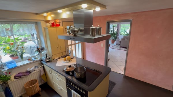 Sehr schönes Bauernhaus (ca. 1.325 m² Grund) plus Top-Baugrund mit ca. 2.303 m² inkl. Bauvorbescheid 22