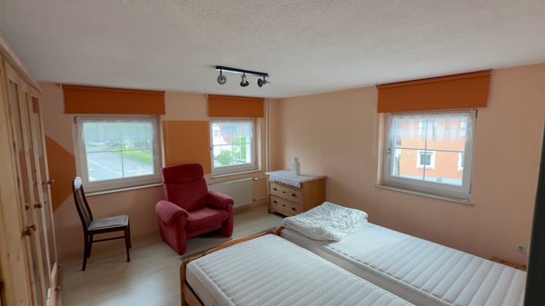 Sehr schönes Bauernhaus (ca. 1.325 m² Grund) plus Top-Baugrund mit ca. 2.303 m² inkl. Bauvorbescheid 24