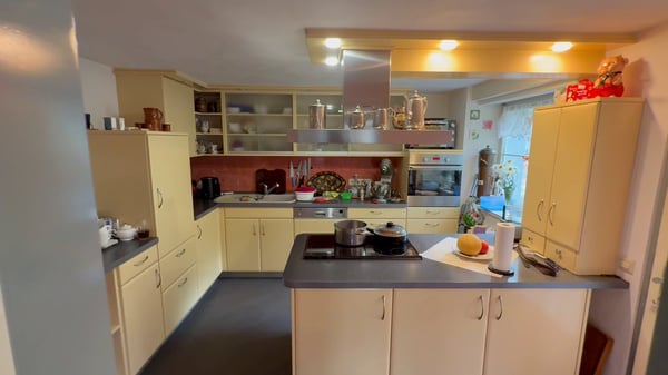 Sehr schönes Bauernhaus (ca. 1.325 m² Grund) plus Top-Baugrund mit ca. 2.303 m² inkl. Bauvorbescheid 20