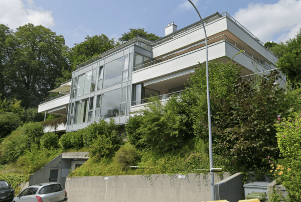 1 1/2 Zimmer Eigentumswohnung mit einmaliger See- und Bergsicht 2