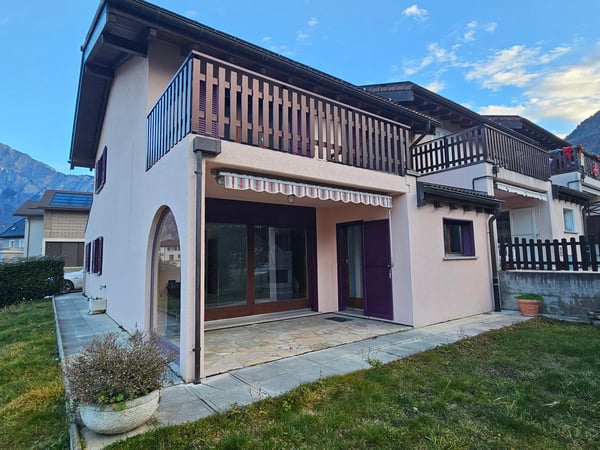 Charmante maison bifamiliale 1.5 pièces à Riddes 1