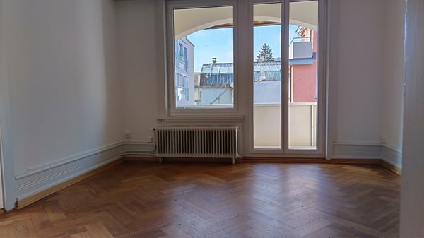 Sonnige 1.5-Zimmer-Wohnung mit Balkon und Lift im Zentrum Baden AG 2