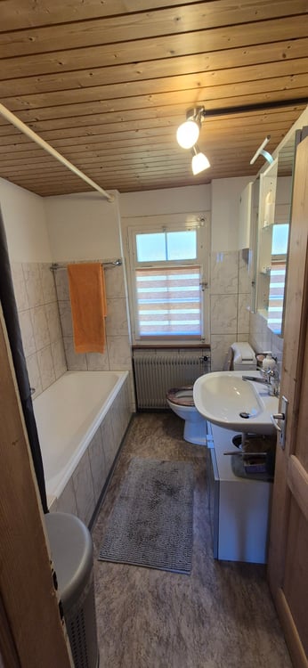 Charmante 1-Zimmer-Wohnung mit Kamin in historischem Gebäude 2