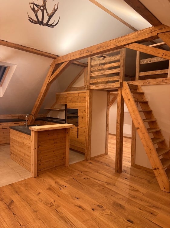 Charmante 1.5-Zimmer-Dachwohnung in historischem Gebäude 11