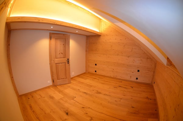 Charmante 1.5-Zimmer-Dachwohnung in historischem Gebäude 6