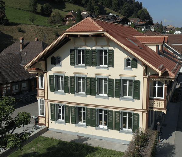 Charmante 1.5-Zimmer-Dachwohnung in historischem Gebäude 12