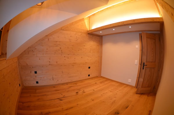 Charmante 1.5-Zimmer-Dachwohnung in historischem Gebäude 5