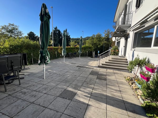 Restaurant bar  avec terrasse  à La Croix (Lutry) 3