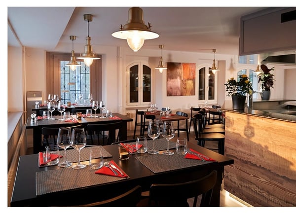 Restaurant bar  avec terrasse  à La Croix (Lutry) 2