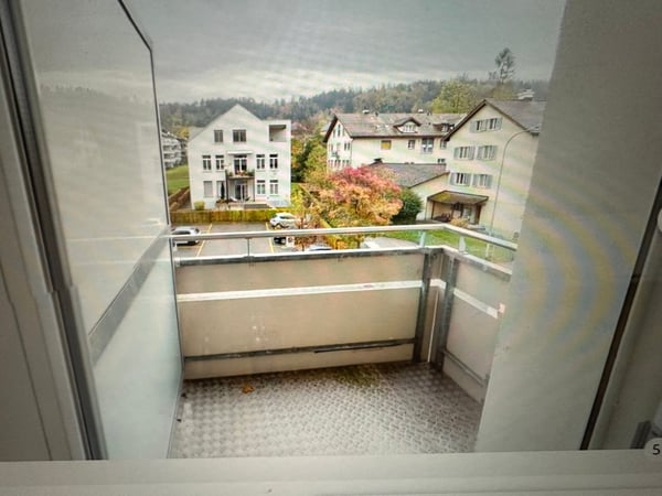 Moderne 1-ZWohnung mit Balkon in St. Gallen SUCHT NACHMIETER per ende Januar 2026 (oder Absprache) 2