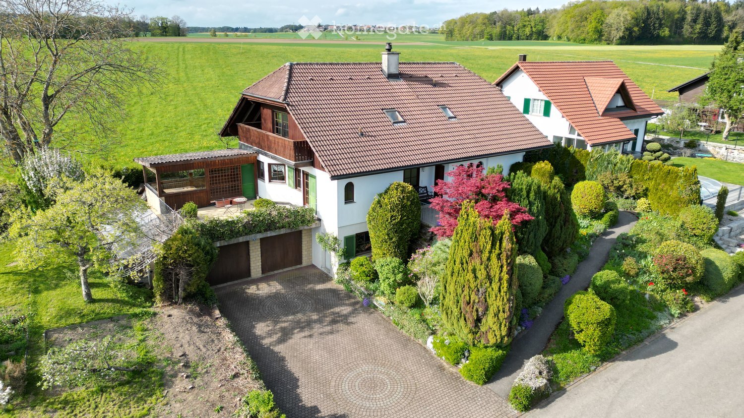 Immobilie in Sonterswil - Freistehendes 6.5 Zimmer Einfamilienhaus an unverbaubarer Lage – direkt an der Landwirtschaftszone - Bild 1