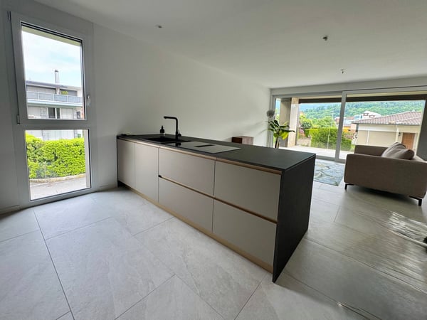 Zweitwohnsitz 3.5-Zimmer-Terrassenwohnung in Losone – Neubau 2026 3