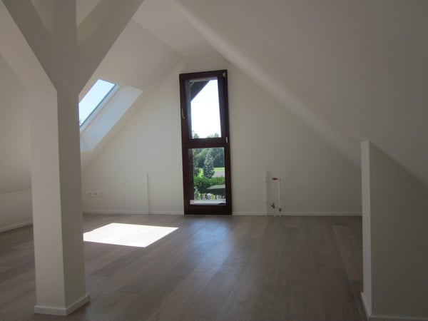 Charmante 4 Zimmer Maisonette Wohnung mit grossem Sonnenbalkon 12