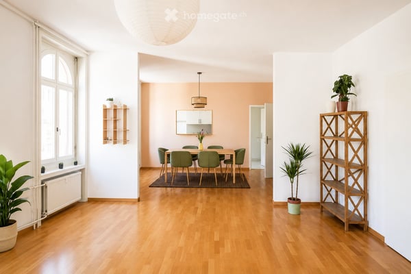 Möblierte 3½-Zimmer-Altstadtwohnung mit 126 m² am Gemsberg, ab sofort oder nach Vereinbarung 3