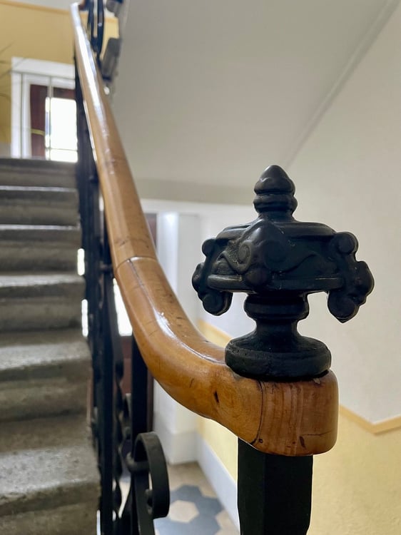 Mehrfamilienhaus mit 6 Wohnungen und exklusiven Dachterrassen im Zentrum von Biel zu verkaufen 6