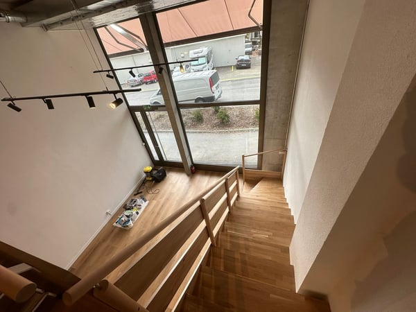 Magnifique local agencé avec âme chaleureuse boiseries, près de la gare | neuf 5