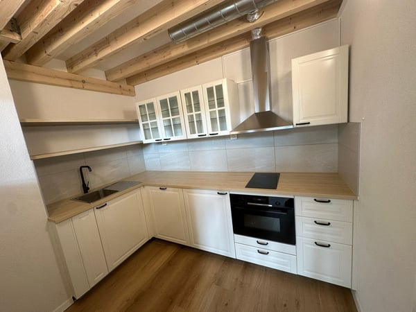 Magnifique local agencé avec âme chaleureuse boiseries, près de la gare | neuf 7