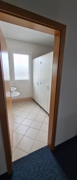 Bureaux spacieux à louer à Bevaix – 5,5 pièces, disponibles immédiatement 3