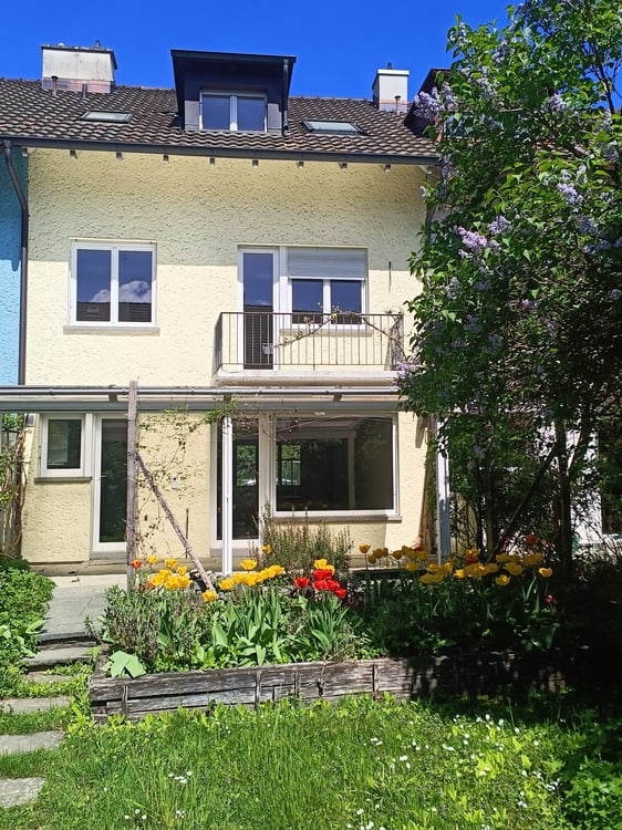 Charmantes 7-Zimmer-Reihenhaus im EFH Quartier Elfenau Bern – Schildknechtstrasse 4 2