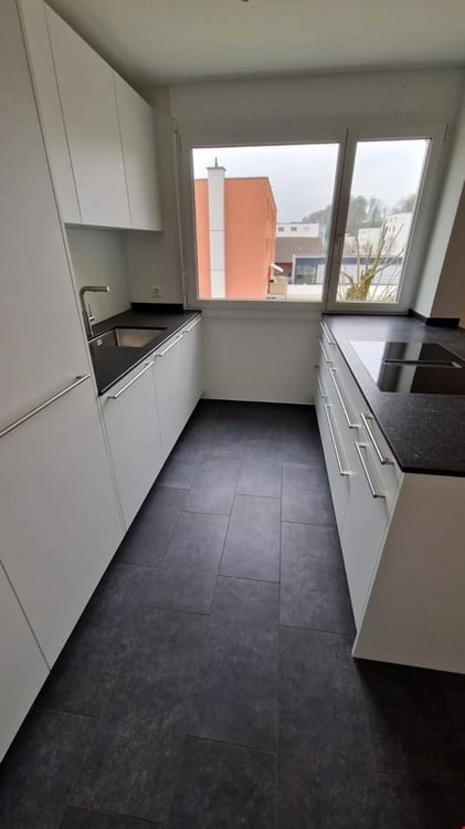 Moderne 2.5-Zimmer-Wohnung mit Balkon in Tafers – verfügbar ab 1. September 2