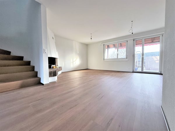 Grosse moderne 3.5 Zimmer Duplex-Wohnung mit Cheminée und Bergsicht - Wohnen über zwei Etagen 11