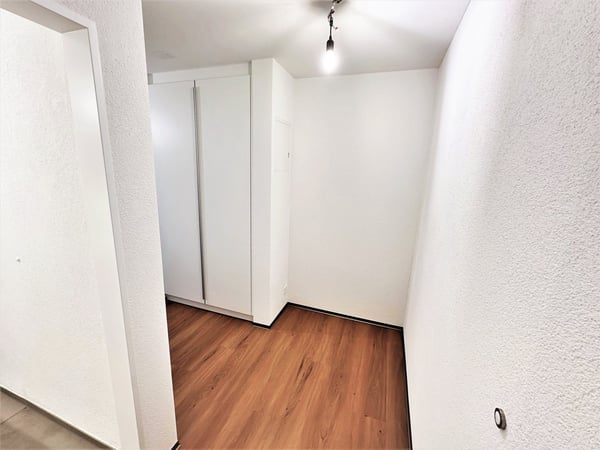 Grosse moderne 3.5 Zimmer Duplex-Wohnung mit Cheminée und Bergsicht - Wohnen über zwei Etagen 15