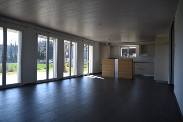 Grosszügige 6.5-Zimmer-Maisonette-Wohnung mit Bergblick in Rothenburg 5