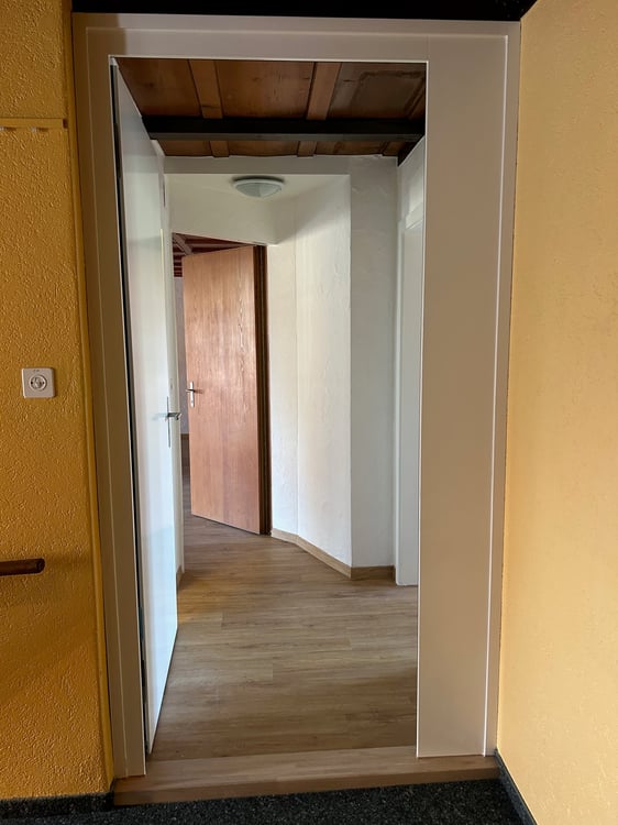 Charmante 4.5-Zimmer-Maisonette-Wohnung in historischem, ehemaligen Restaurant zum Jäger  – Ulmiz 28