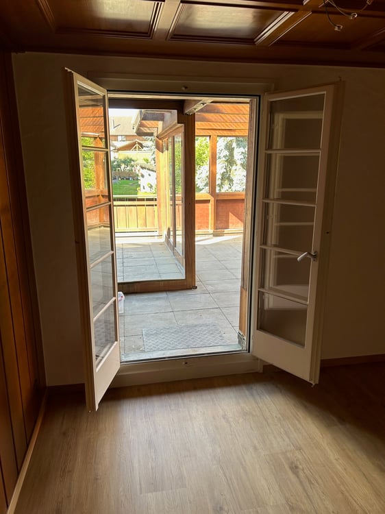 Charmante 4.5-Zimmer-Maisonette-Wohnung in historischem, ehemaligen Restaurant zum Jäger  – Ulmiz 20