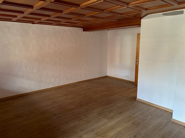 Charmante 4.5-Zimmer-Maisonette-Wohnung in historischem, ehemaligen Restaurant zum Jäger  – Ulmiz 18