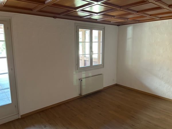 Charmante 4.5-Zimmer-Maisonette-Wohnung in historischem, ehemaligen Restaurant zum Jäger  – Ulmiz 19