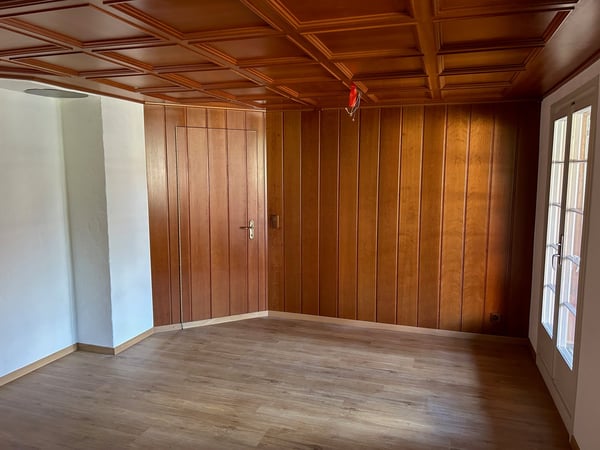 Charmante 4.5-Zimmer-Maisonette-Wohnung in historischem, ehemaligen Restaurant zum Jäger  – Ulmiz 16