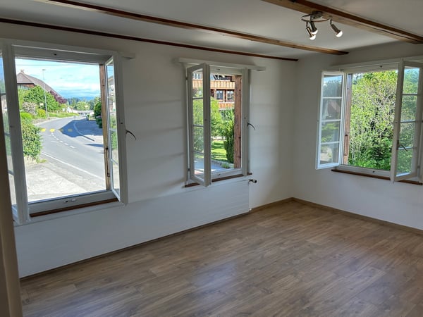 Charmante 4.5-Zimmer-Maisonette-Wohnung in historischem, ehemaligen Restaurant zum Jäger  – Ulmiz 26