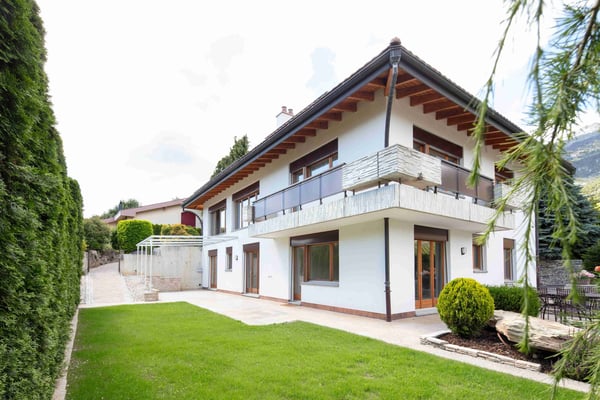 Villa familiale de 3 appartements 3