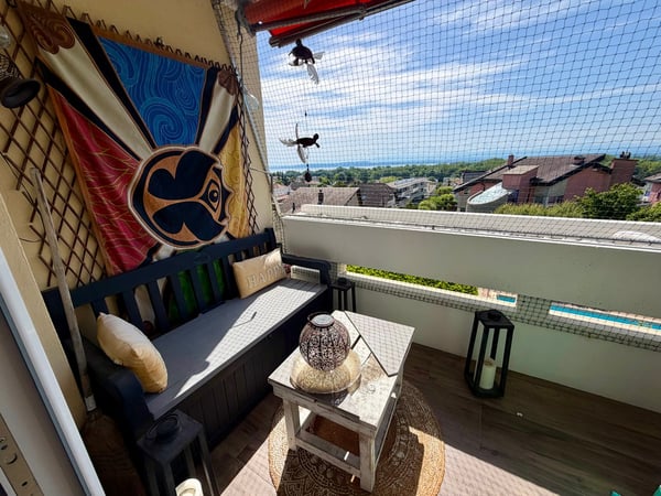 Appartement avec terrasse et vue à Colombier 6