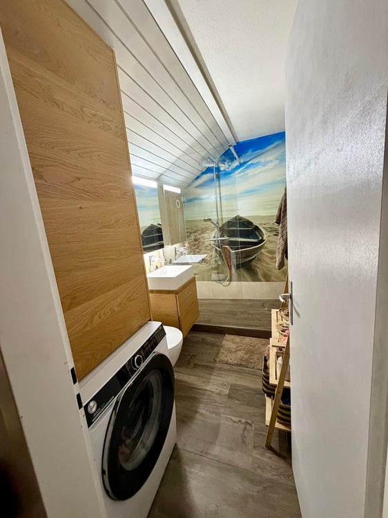 Appartement avec terrasse et vue à Colombier 5