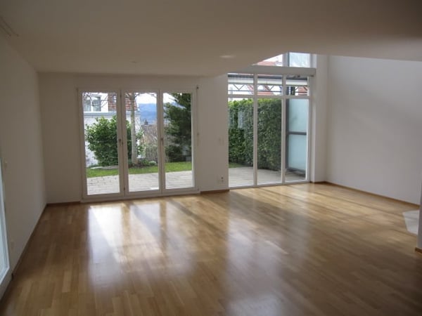 5.5-Zimmer-Doppeleinfamilienhaus in Herrliberg an sonniger und ruhiger Lage 2