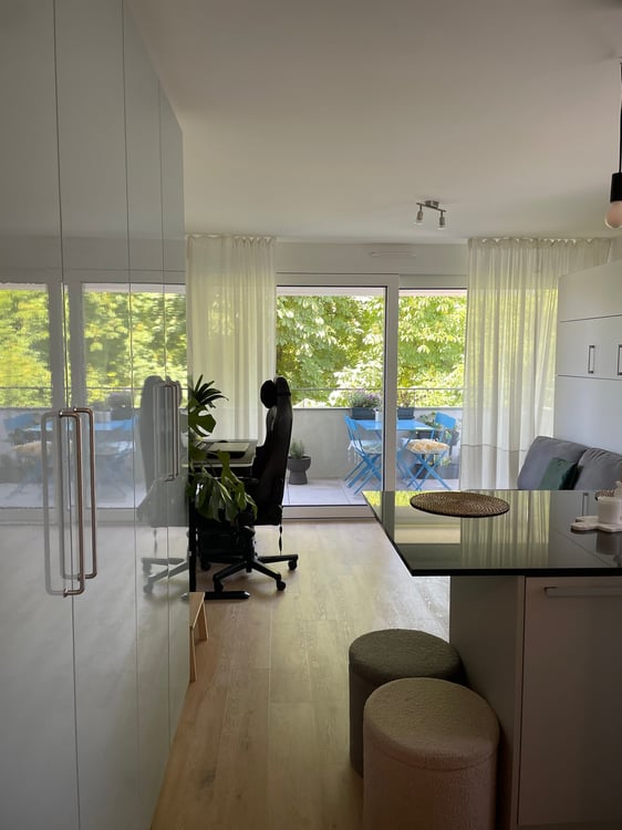 Studio meublé moderne avec balcon à Lausanne – Rte Plaines-du-Loup 2