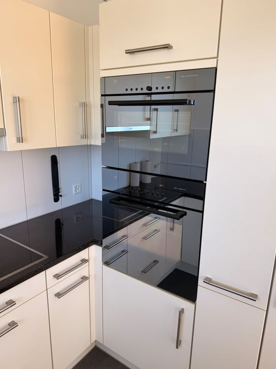 AM BAHNHOF: Moderne 5.5 Zi Dach-Maisonette-Whg 143 m2 in Henggart 8
